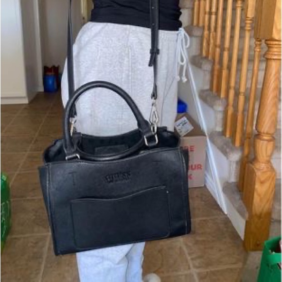black guess purse - Picture 2 of 4
